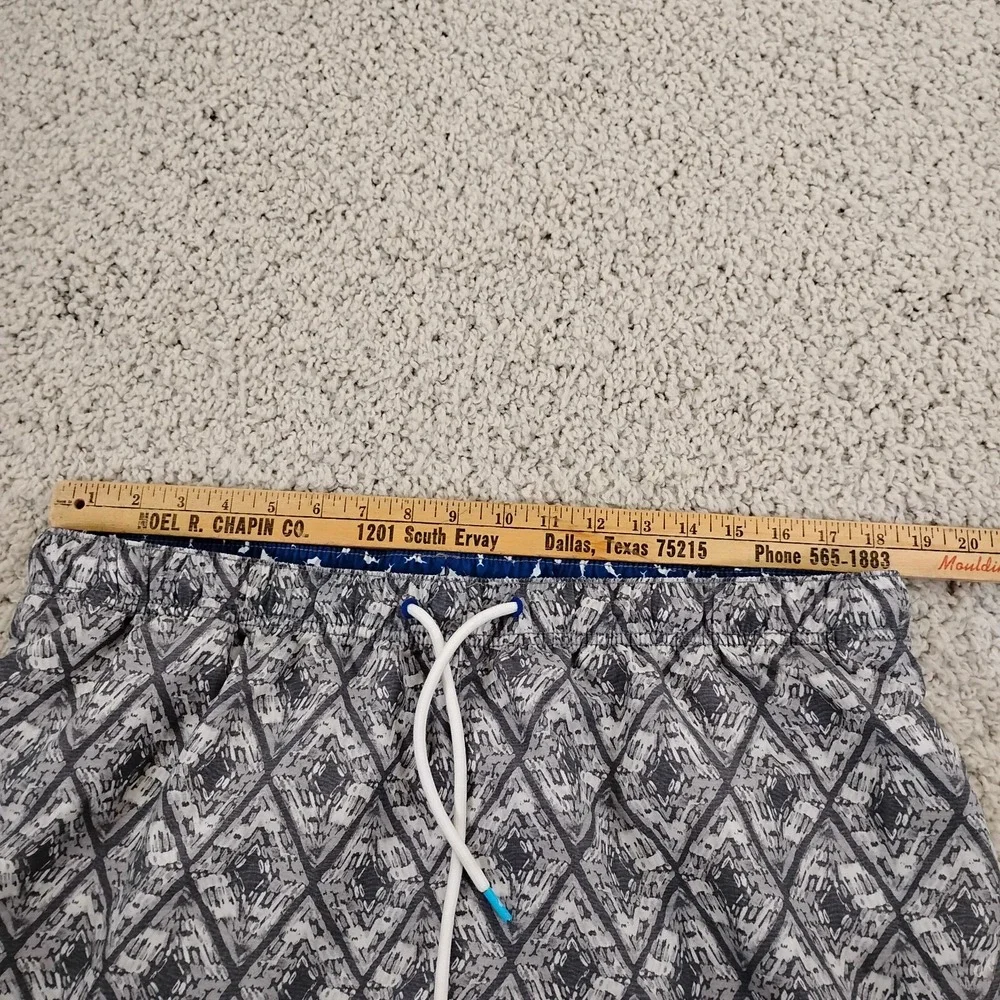 Tommy Bahama Swim Trunks Mens Extra Large Gray Pool Surf Beach Lined Geometric
